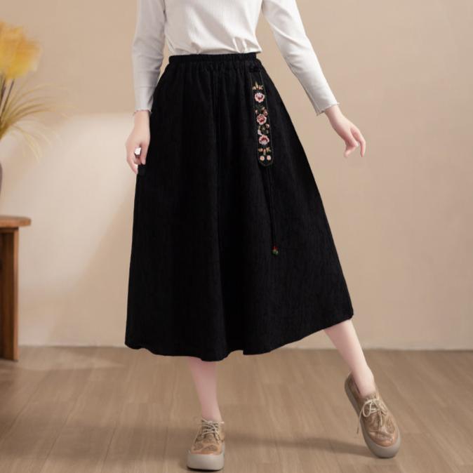 Women Winter Stylish Embroidered Fleece-Lined High-Waist Skirt - ZYLIRA