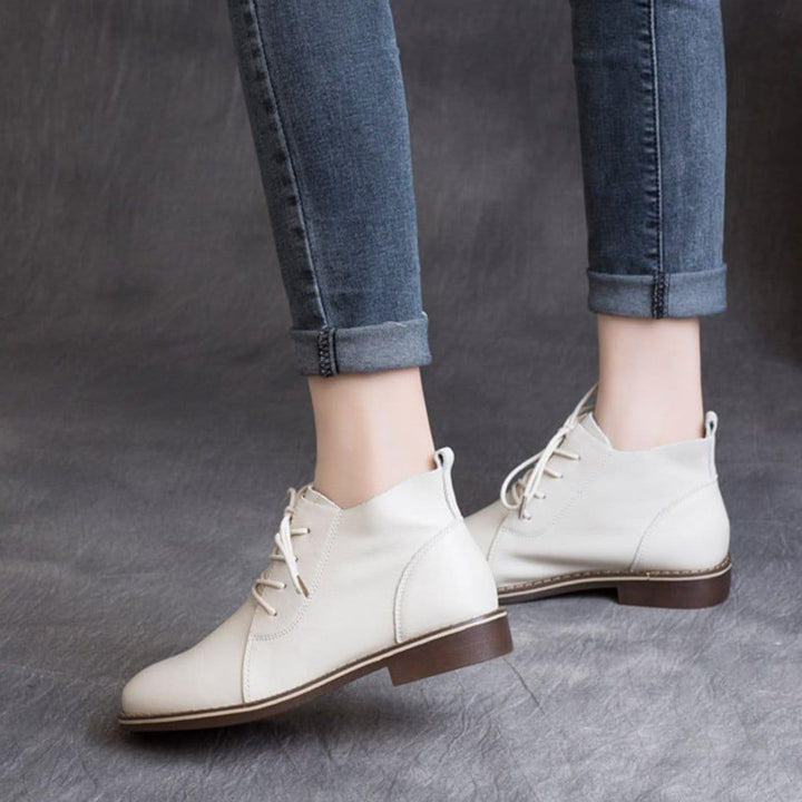 Pointed Toe Lace-up Retro Flat Boots - ZYLIRA